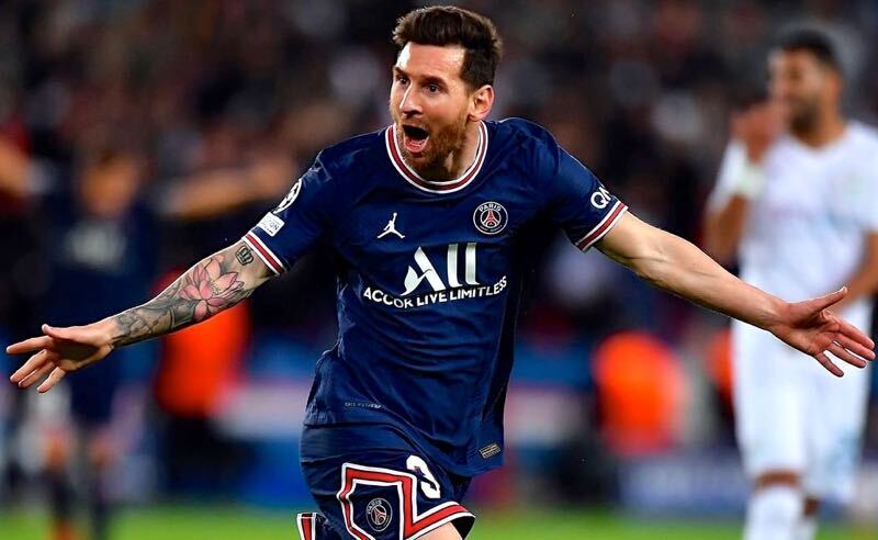 Messi comemora gol do PSG sobre o Manchester City na Champions League 2021